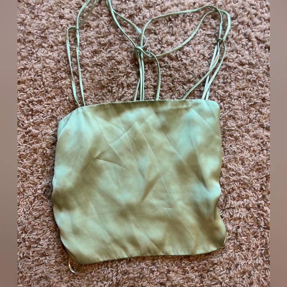 UO green crop tank, size Xs